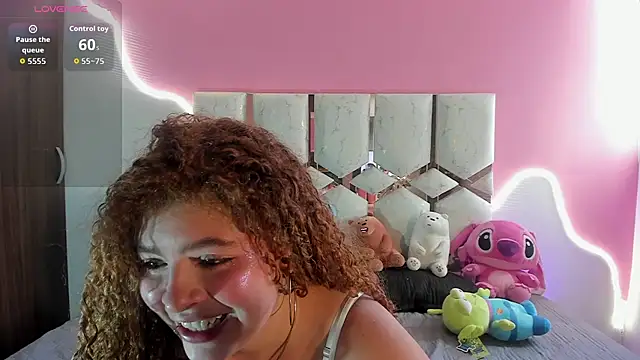 Kiara velez online show from July 11, 2026, 12:49 pm