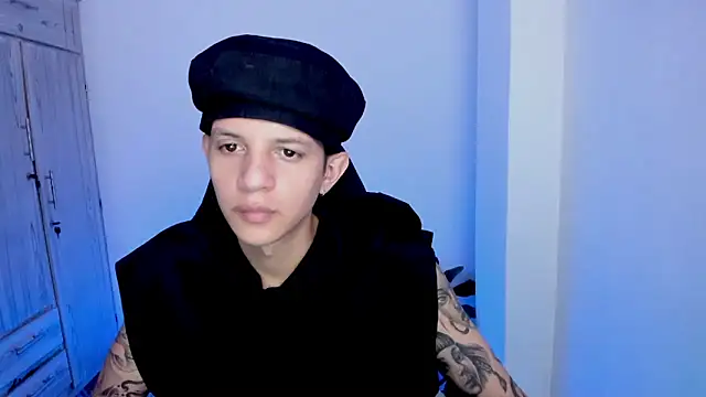 Snapshot of tylerrnova chatting on July 22, 2026, 3:30 am tylerrnova online show from July 22, 2026, 3:30 am