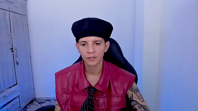 Snapshot of tylerrnova chatting on July 15, 2026, 3:02 am tylerrnova online show from July 15, 2026, 3:02 am
