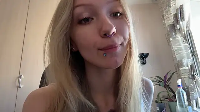 BivalentFalloff online show from July 22, 2026, 4:58 am