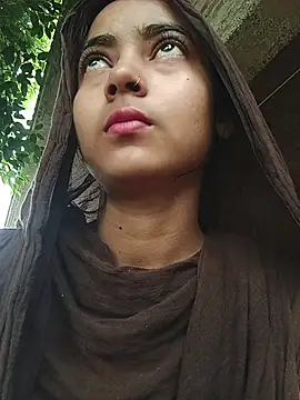Snapshot of Simran_143 chatting on July 29, 2026, 4:12 am Simran 143 online show from July 29, 2026, 4:12 am
