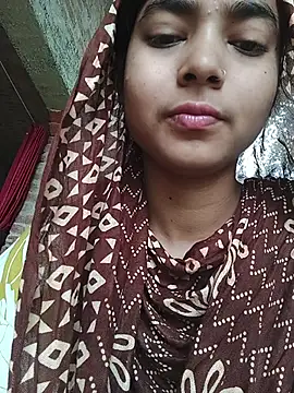 Snapshot of Simran_143 chatting on August 5, 2026, 4:28 am Simran 143 online show from August 5, 2026, 4:28 am