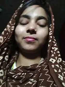 Snapshot of Simran_143 chatting on August 6, 2026, 4:46 pm Simran 143 online show from August 6, 2026, 4:46 pm