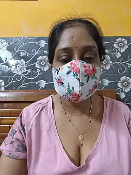 Snapshot of Garimaa_Cherry chatting on July 6, 2026, 8:22 pm Garimaa Cherry online show from July 6, 2026, 8:22 pm