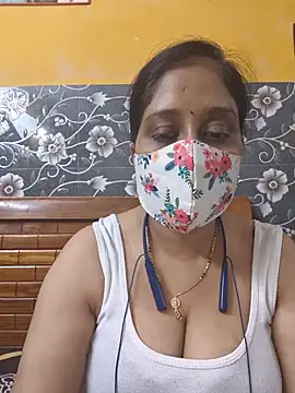 Snapshot of Garimaa_Cherry chatting on July 11, 2026, 8:53 pm Garimaa Cherry online show from July 11, 2026, 8:53 pm