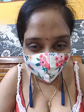 Snapshot of Garimaa_Cherry chatting on July 20, 2026, 8:00 pm Garimaa Cherry online show from July 20, 2026, 8:00 pm