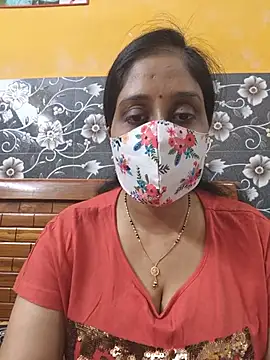 Snapshot of Garimaa_Cherry chatting on July 1, 2026, 7:36 pm Garimaa Cherry online show from July 1, 2026, 7:36 pm