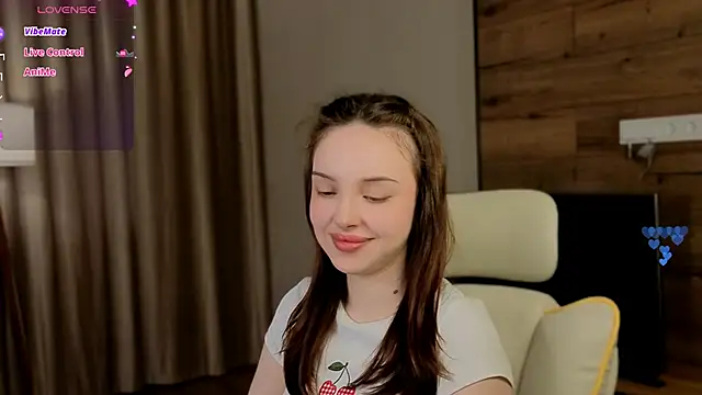milkyclub  online show from June 18, 2026, 2:11 pm