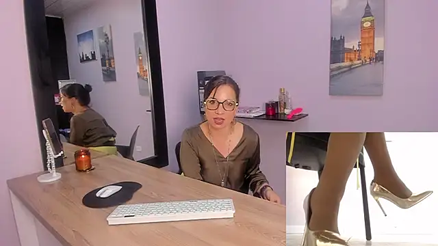 Snapshot of Greta_Borbon_ chatting on July 16, 2026, 12:13 pm Greta Borbon online show from July 16, 2026, 12:13 pm