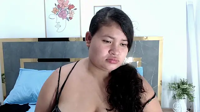 Snapshot of KellyShibary chatting on August 3, 2026, 7:09 pm KellyShibary online show from August 3, 2026, 7:09 pm