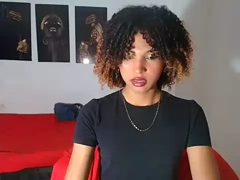 Snapshot of Elianisbigcock chatting on July 9, 2026, 2:27 pm Elianisbigcock online show from July 9, 2026, 2:27 pm