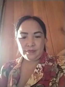 Snapshot of Naaya8109 chatting on June 18, 2026, 5:17 am Naaya8109 online show from June 18, 2026, 5:17 am