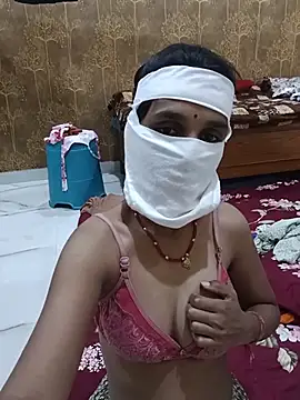 Snapshot of desi_housewife99 chatting on July 24, 2026, 6:37 pm desi housewife99 online show from July 24, 2026, 6:37 pm