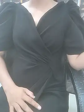 sushmita0 online show from June 30, 2026, 3:34 pm