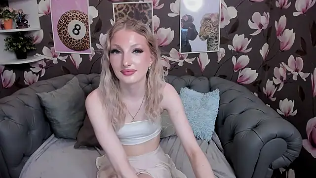 Kristi Sin online show from June 24, 2026, 2:48 pm