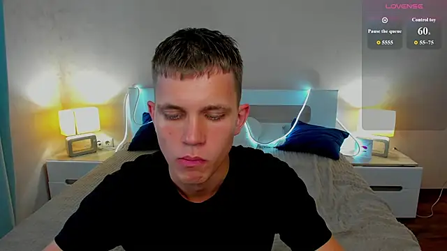 m0neyken online show from June 30, 2026, 4:01 am
