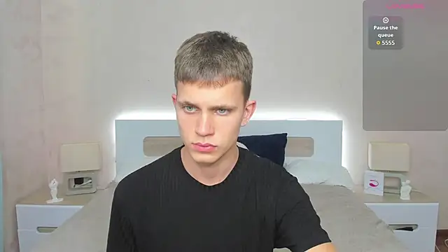 m0neyken online show from July 20, 2026, 8:11 am