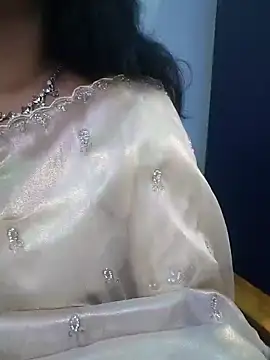 Snapshot of Zaara-Rose chatting on June 27, 2026, 5:30 pm Zaara-Rose online show from June 27, 2026, 5:30 pm