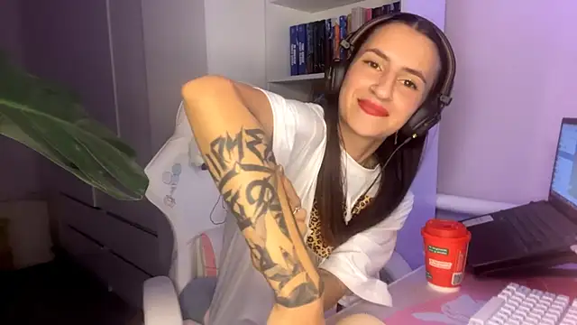 Snapshot of Monica_Cutersseys chatting on June 19, 2026, 5:52 pm Monica Cutersseys online show from June 19, 2026, 5:52 pm