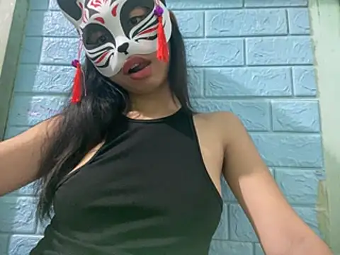 Juiceejeii online show from July 13, 2026, 4:34 am