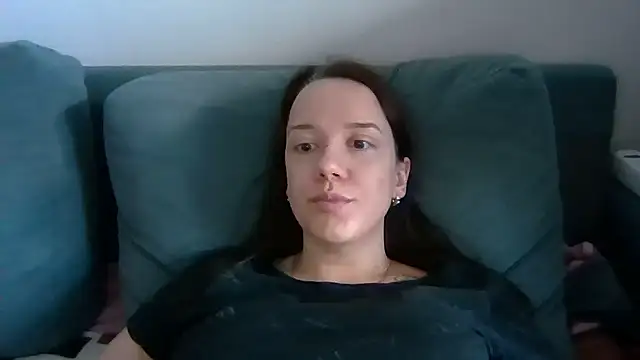 Snapshot of Nivella chatting on June 26, 2026, 12:22 pm Nivella online show from June 26, 2026, 12:22 pm