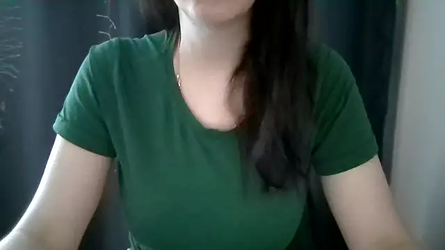 Snapshot of Nivella chatting on July 14, 2026, 7:46 am Nivella online show from July 14, 2026, 7:46 am
