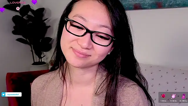 Snapshot of MySweetSofie chatting on February 3, 2026, 6:46 pm MySweetSofie online show from February 3, 2026, 6:46 pm