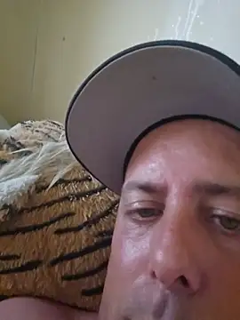 Snapshot of heterohotguy78 chatting on July 13, 2026, 7:13 pm heterohotguy78 online show from July 13, 2026, 7:13 pm