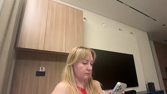 Dorielle online show from June 25, 2026, 6:02 pm
