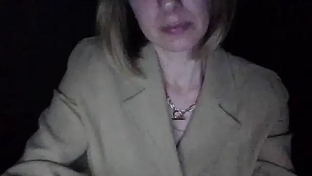 Snapshot of Deloriada chatting on June 27, 2026, 6:47 pm Deloriada online show from June 27, 2026, 6:47 pm
