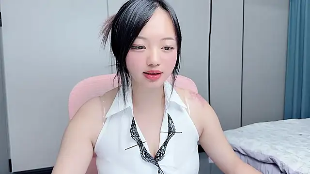 Snapshot of Winnie666999 chatting on July 8, 2026, 3:13 pm Winnie666999 online show from July 8, 2026, 3:13 pm