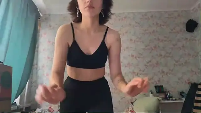 LilyChop online show from June 23, 2026, 8:01 am