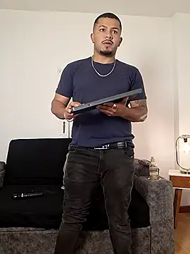 Snapshot of BrunoSilva_ chatting on July 3, 2026, 12:22 pm BrunoSilva online show from July 3, 2026, 12:22 pm