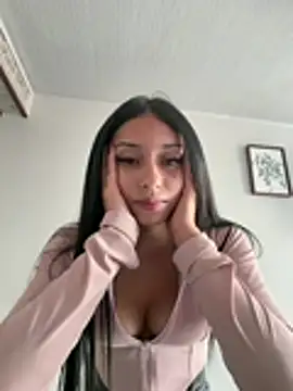 Snapshot of LilacNoir chatting on July 9, 2026, 4:50 pm LilacNoir online show from July 9, 2026, 4:50 pm