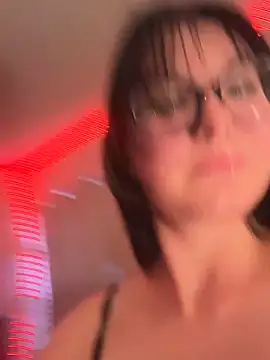 LaceyEllison online show from June 26, 2026, 10:15 pm