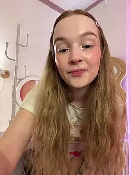 Snapshot of Mimi_Land chatting on June 22, 2026, 1:08 pm Mimi Land online show from June 22, 2026, 1:08 pm