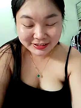 Snapshot of trangmy-love chatting on June 23, 2026, 3:48 am trangmy-love online show from June 23, 2026, 3:48 am