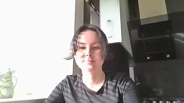 Snapshot of Velissada chatting on July 4, 2026, 3:05 pm Velissada online show from July 4, 2026, 3:05 pm