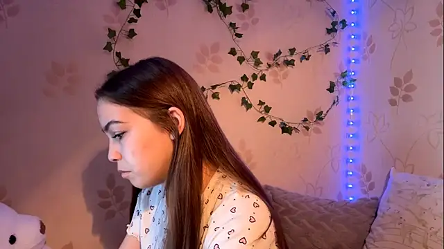 Luna Tendresse online show from June 28, 2026, 9:26 am