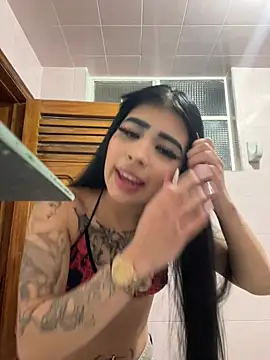 Snapshot of -Brittanny chatting on July 22, 2026, 1:07 am -Brittanny online show from July 22, 2026, 1:07 am