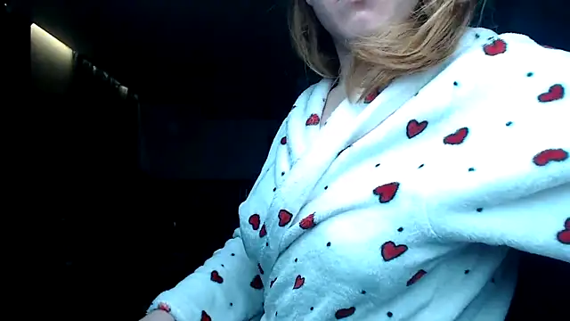 Reginasmilee online show from November 26, 2025, 12:43 am