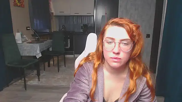 Reginasmilee online show from April 20, 2026, 2:47 am