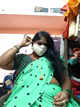 Snapshot of yalini1431 chatting on July 26, 2026, 8:38 pm yalini1431 online show from July 26, 2026, 8:38 pm