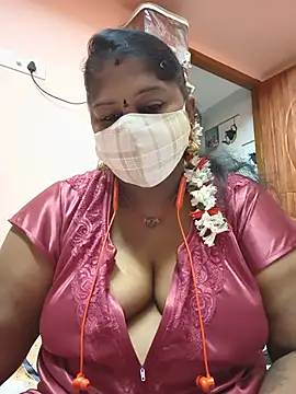 Snapshot of yalini1431 chatting on July 16, 2026, 7:33 pm yalini1431 online show from July 16, 2026, 7:33 pm