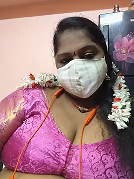 Snapshot of yalini1431 chatting on July 13, 2026, 7:35 pm yalini1431 online show from July 13, 2026, 7:35 pm