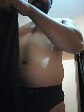 Snapshot of 8inch_hunk19 chatting on June 25, 2026, 6:35 pm 8inch hunk19 online show from June 25, 2026, 6:35 pm