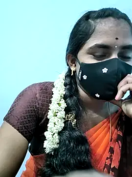 Snapshot of Megavarthinii chatting on August 5, 2026, 3:39 pm Megavarthinii online show from August 5, 2026, 3:39 pm