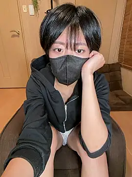 Snapshot of minami_7 chatting on June 24, 2026, 8:35 am minami 7 online show from June 24, 2026, 8:35 am