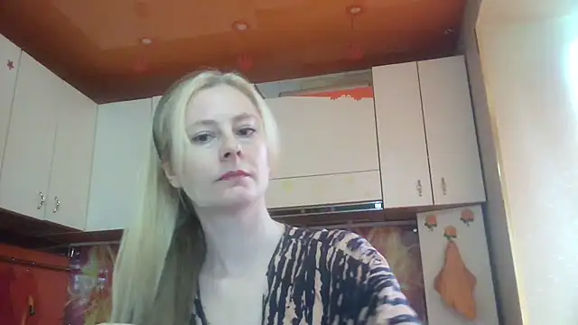 Snapshot of Vexieeka chatting on July 16, 2026, 8:11 am Vexieeka online show from July 16, 2026, 8:11 am