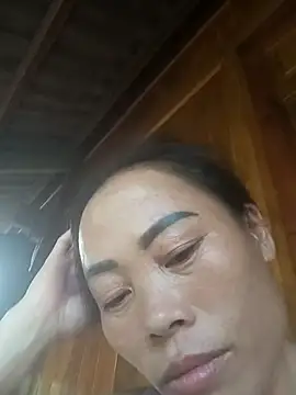 Snapshot of lindabeo-89 chatting on July 6, 2026, 9:38 am lindabeo-89 online show from July 6, 2026, 9:38 am